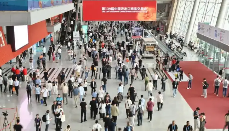 Kanton Fuarı'nda Quangong Machinery Co., Ltd., gücüyle yurt dışındaki müşterilerin beğenisini kazandı.