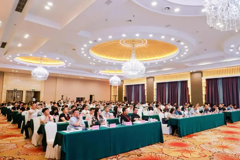 Quangong Machinery Co., Ltd. Kömür Bazlı Katı Atıkların Kapsamlı Kullanımına İlişkin 4. Teknik Değişim Konferansına Katılıyor